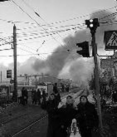 隕石從天而降,民眾驚恐不已